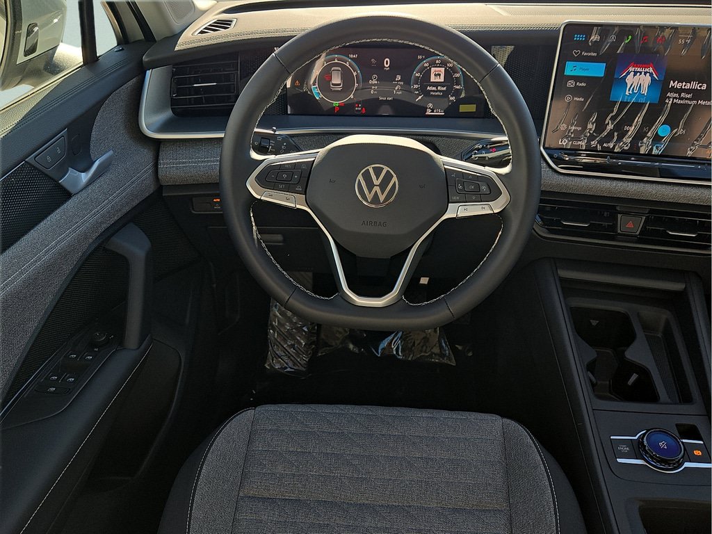 New 2026 Volkswagen Tiguan S FWD image 14