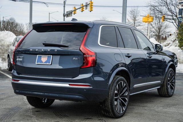 New 2026 Volvo XC90 B6 Plus w/ Protection Package Premier image 5