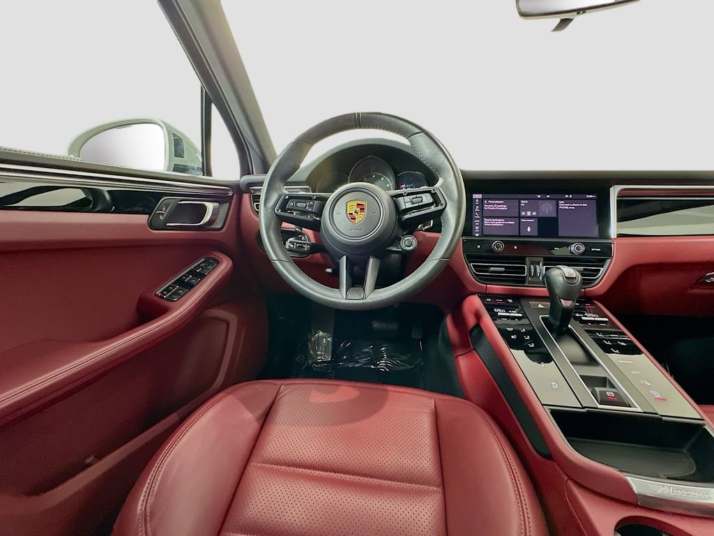 Certified 2023 Porsche Macan Turbo AWD/4WD image 25