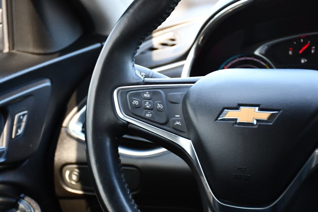 Used 2018 Chevrolet Malibu Hybrid w/ Leather Package FWD image 24