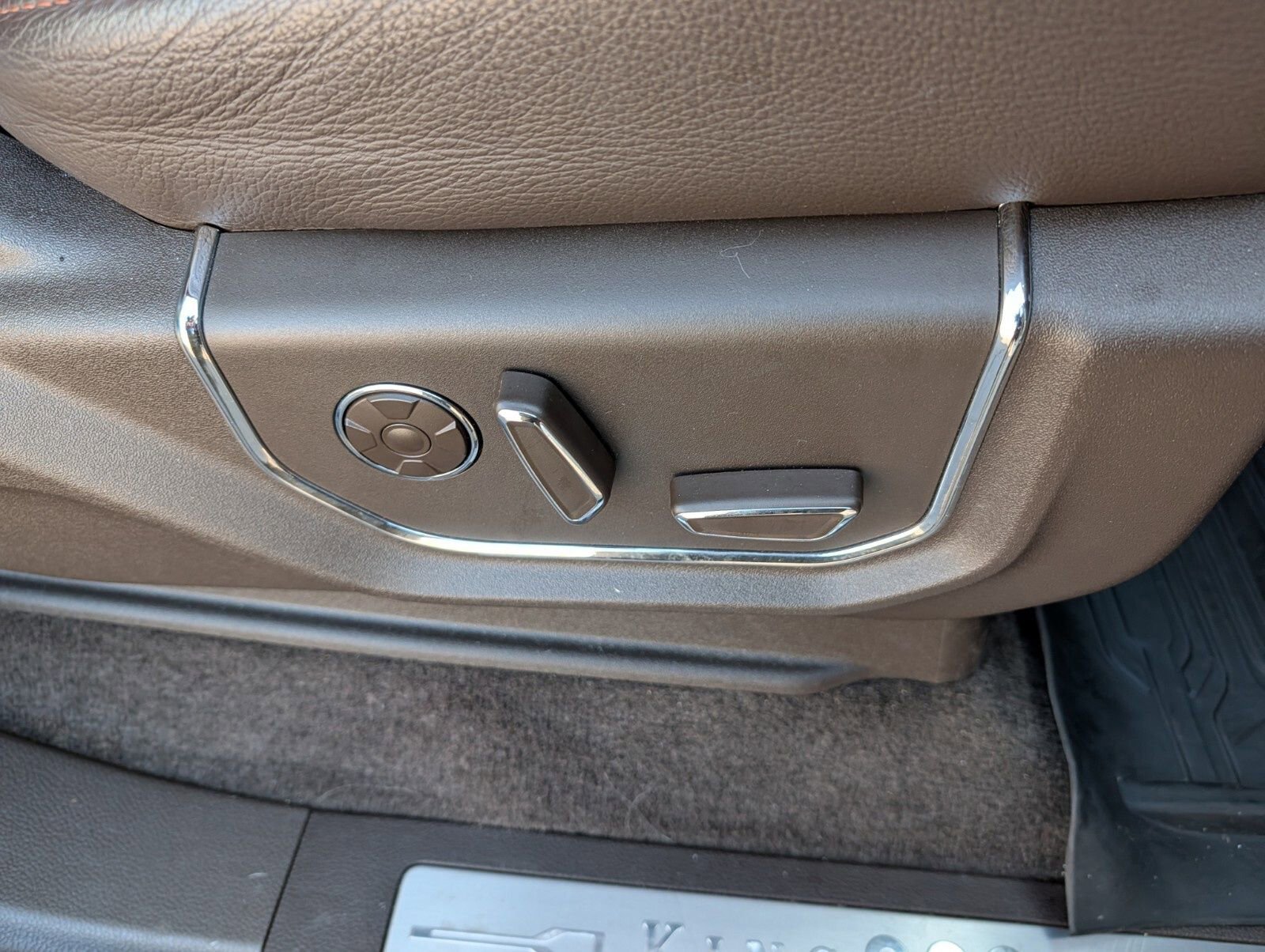 Used 2018 Ford F150 King Ranch w/ Equipment Group 601A Luxury image 29