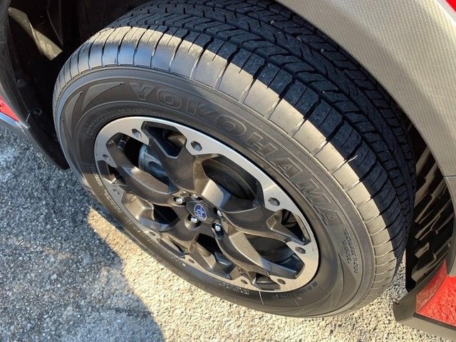 Used 2022 Subaru Crosstrek 2.0i Premium w/ Moonroof Package image 9