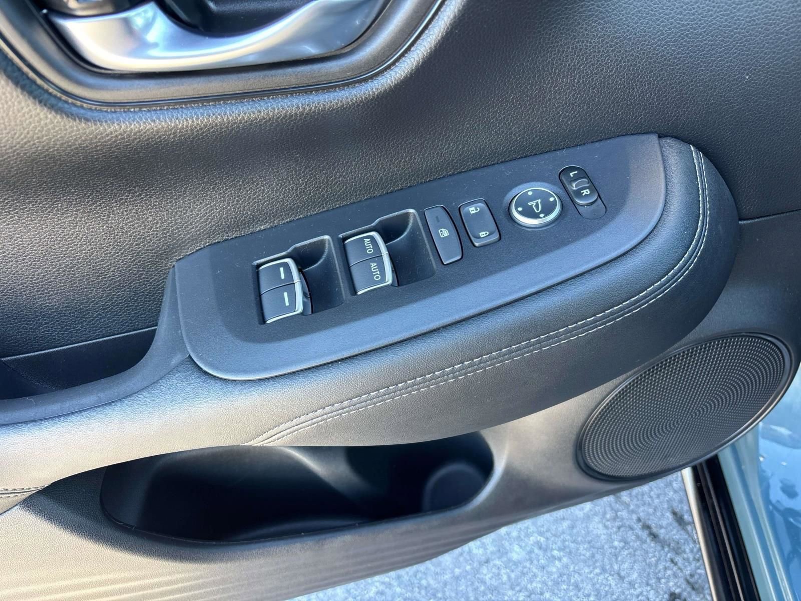 Certified 2024 Honda HR-V EX-L image 12