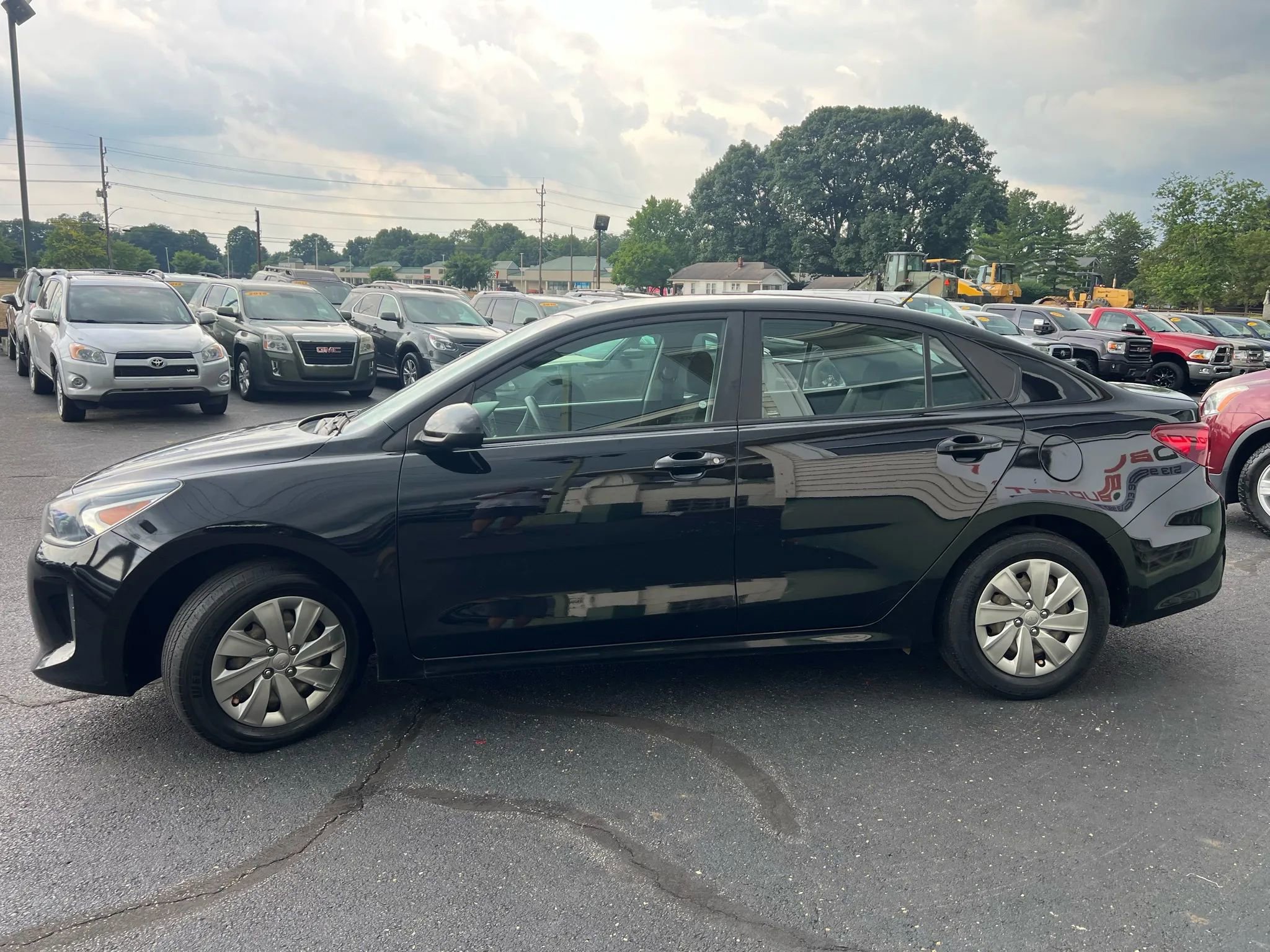 Used 2019 Kia Rio LX image 2