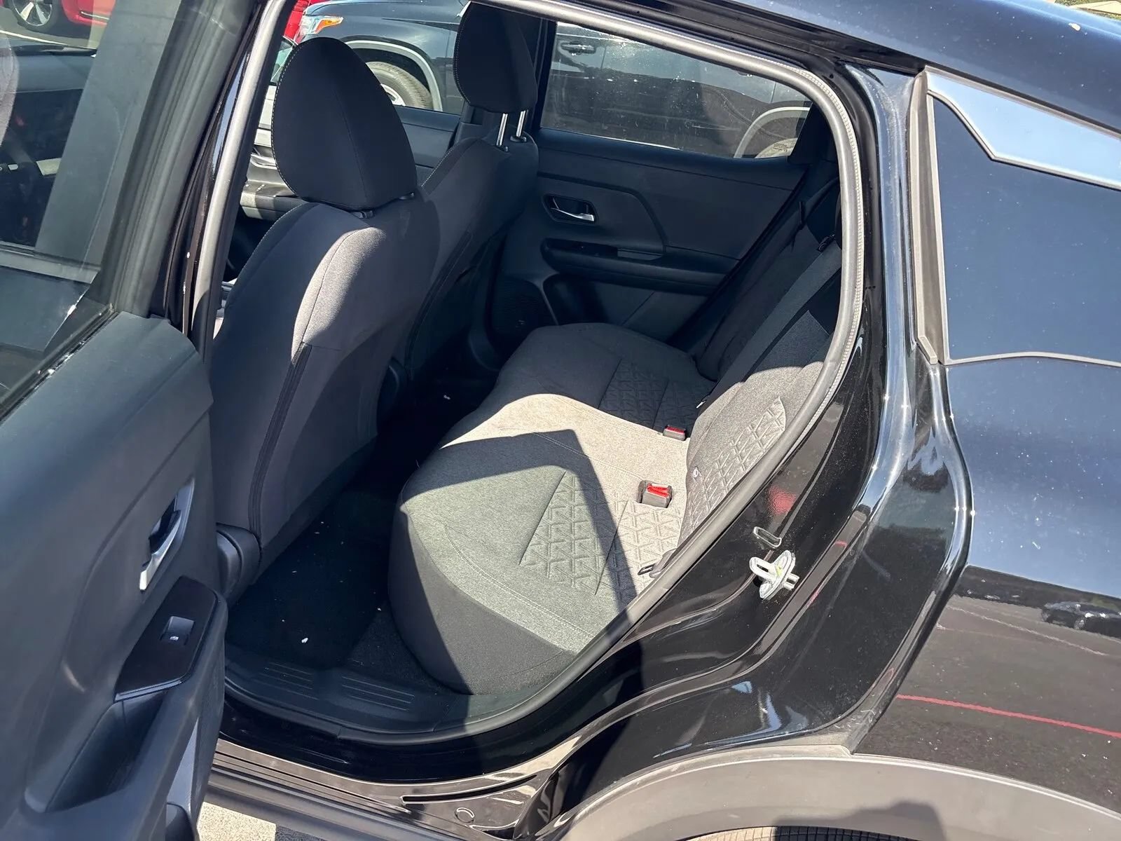Used 2025 Nissan Kicks SV FWD image 5