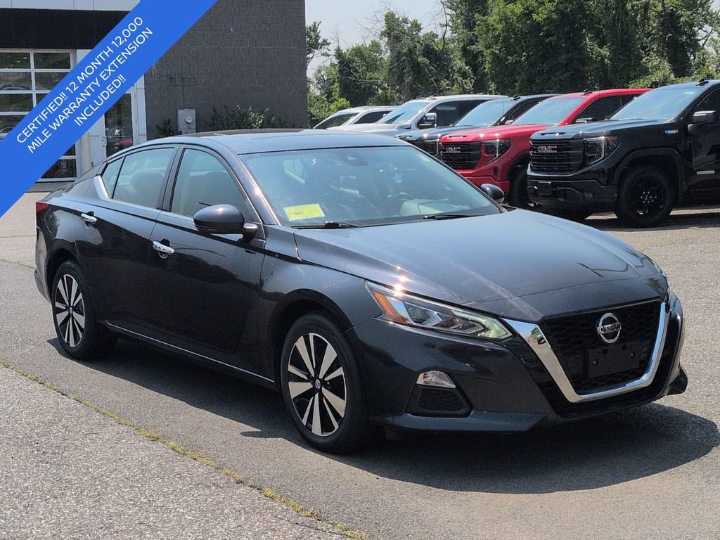 Used 2022 Nissan Altima 2.5 SV w/ SV Premium Package AWD/4WD image 1