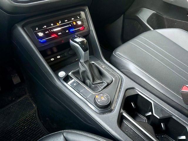 Used 2022 Volkswagen Tiguan SE AWD/4WD image 13
