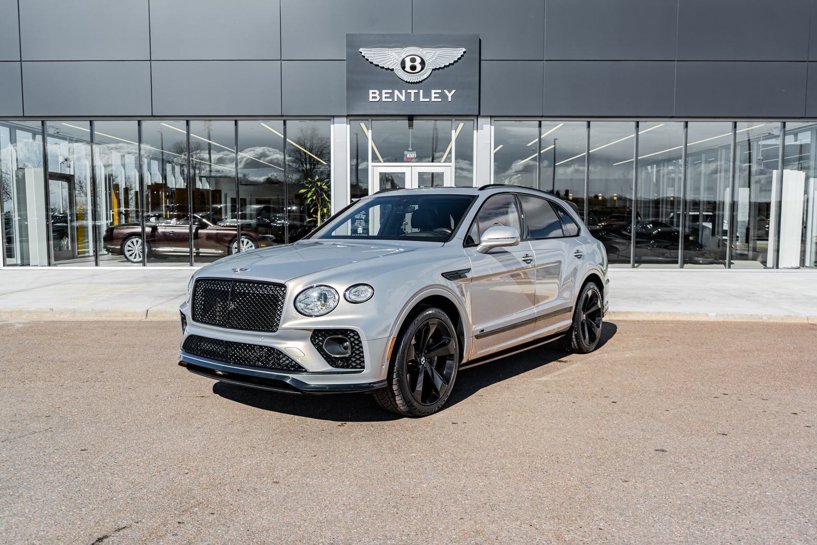 Certified 2022 Bentley Bentayga image 1
