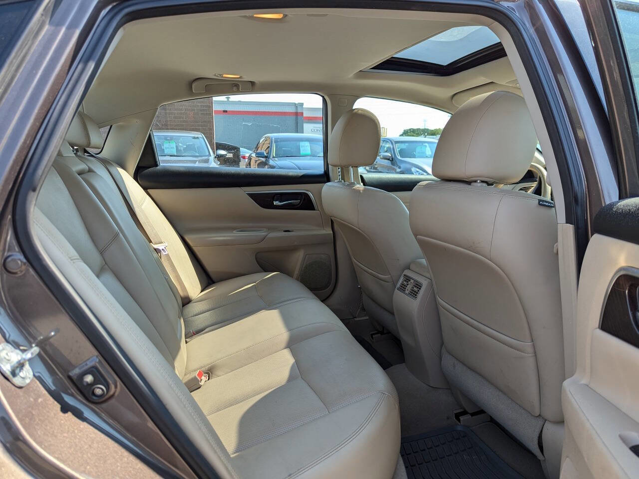 Used 2014 Nissan Altima 3.5 SL w/ Technology Package FWD image 16