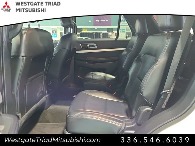 Used 2017 Ford Explorer XLT w/ Equipment Group 202A image 8