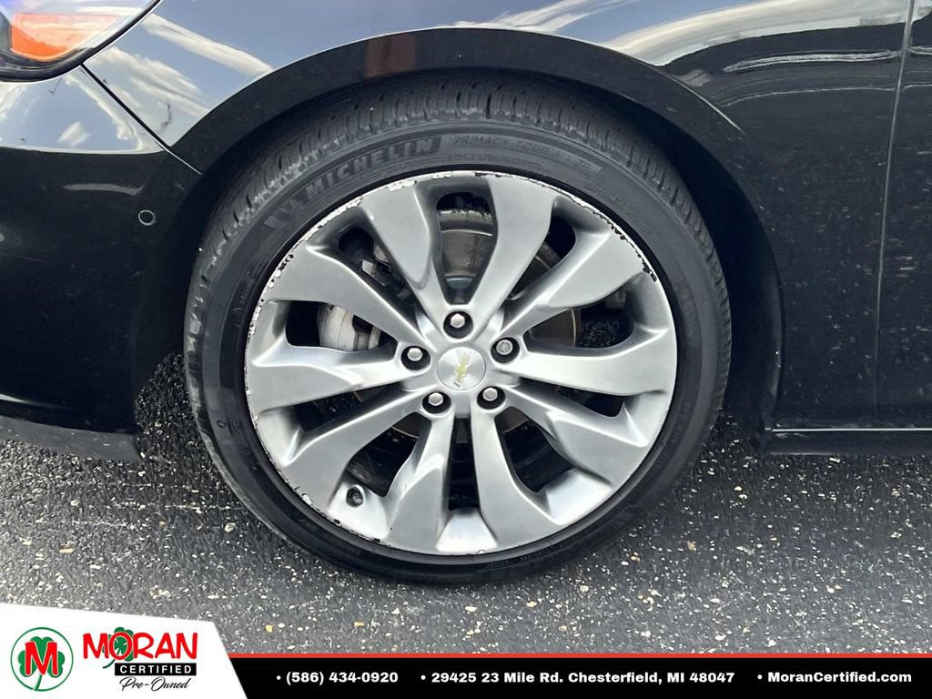 Used 2018 Chevrolet Malibu Premier w/ Premier Sun and Wheel Package FWD image 10