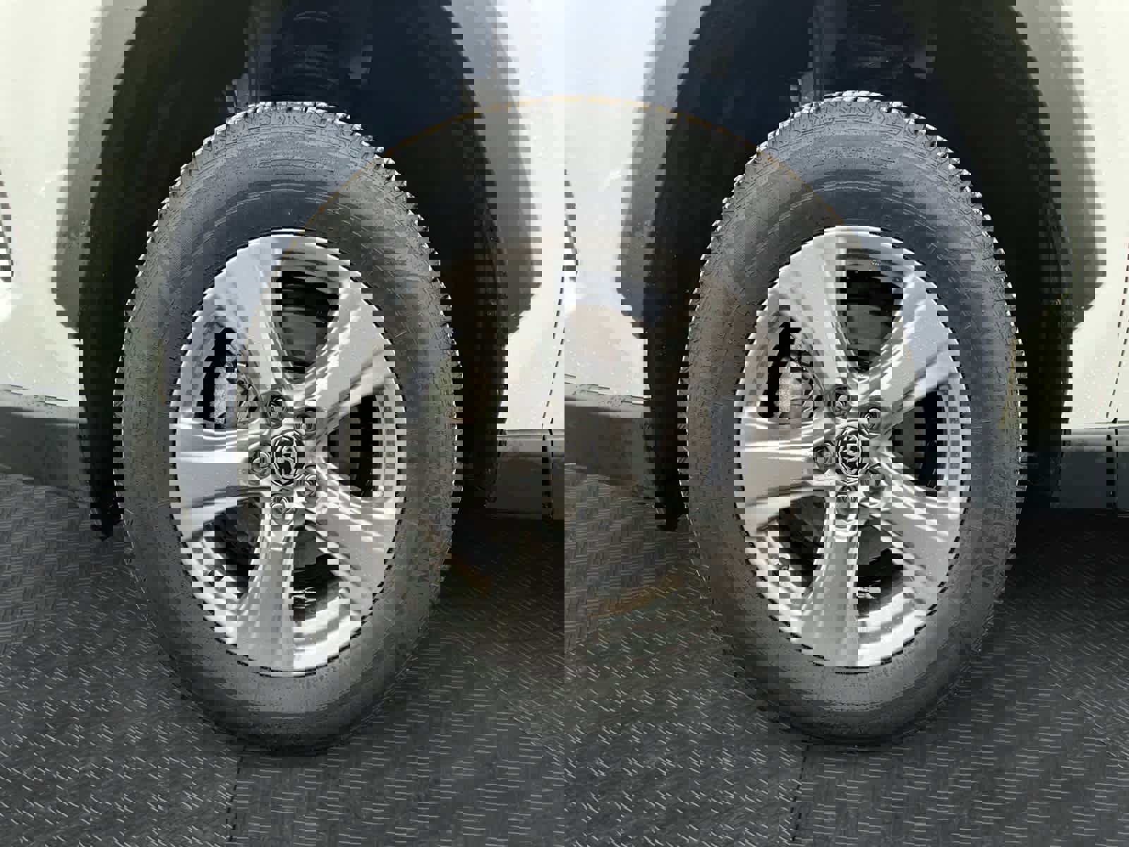 Used 2025 Toyota RAV4 XLE image 15