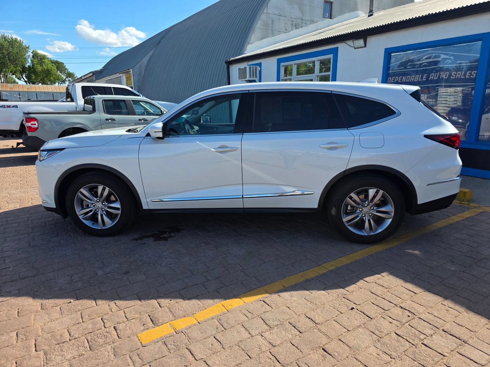 Used 2023 Acura MDX SH-AWD image 8
