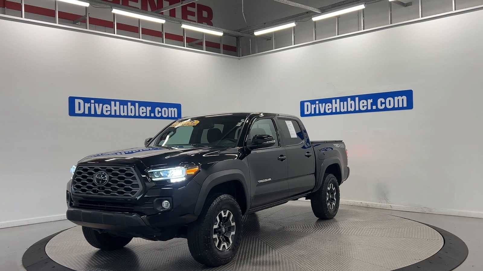 Used 2023 Toyota Tacoma TRD Off-Road w/ Advanced Technology Package AWD/4WD image 4