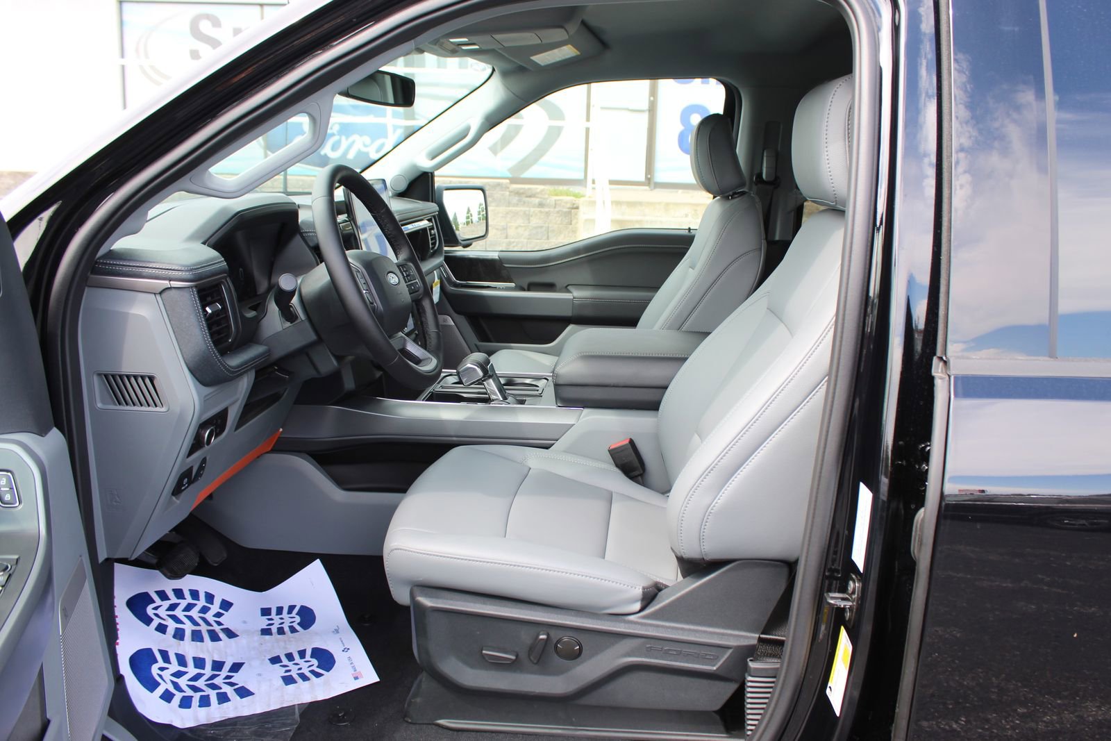 New 2025 Ford F150 Lightning Flash image 19