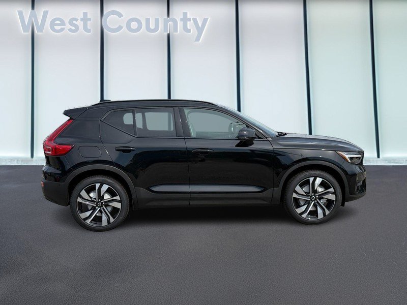 New 2026 Volvo XC40 B5 Ultra w/ Protection Package Premier AWD/4WD image 2