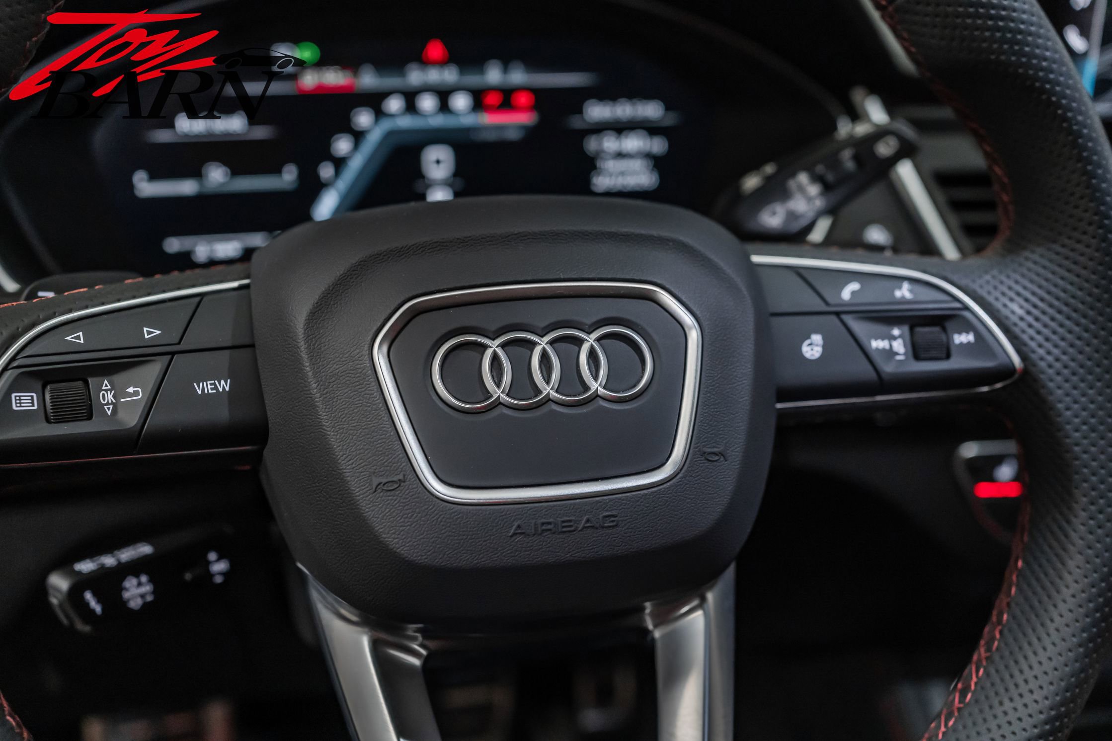 Used 2024 Audi SQ5 Prestige image 32