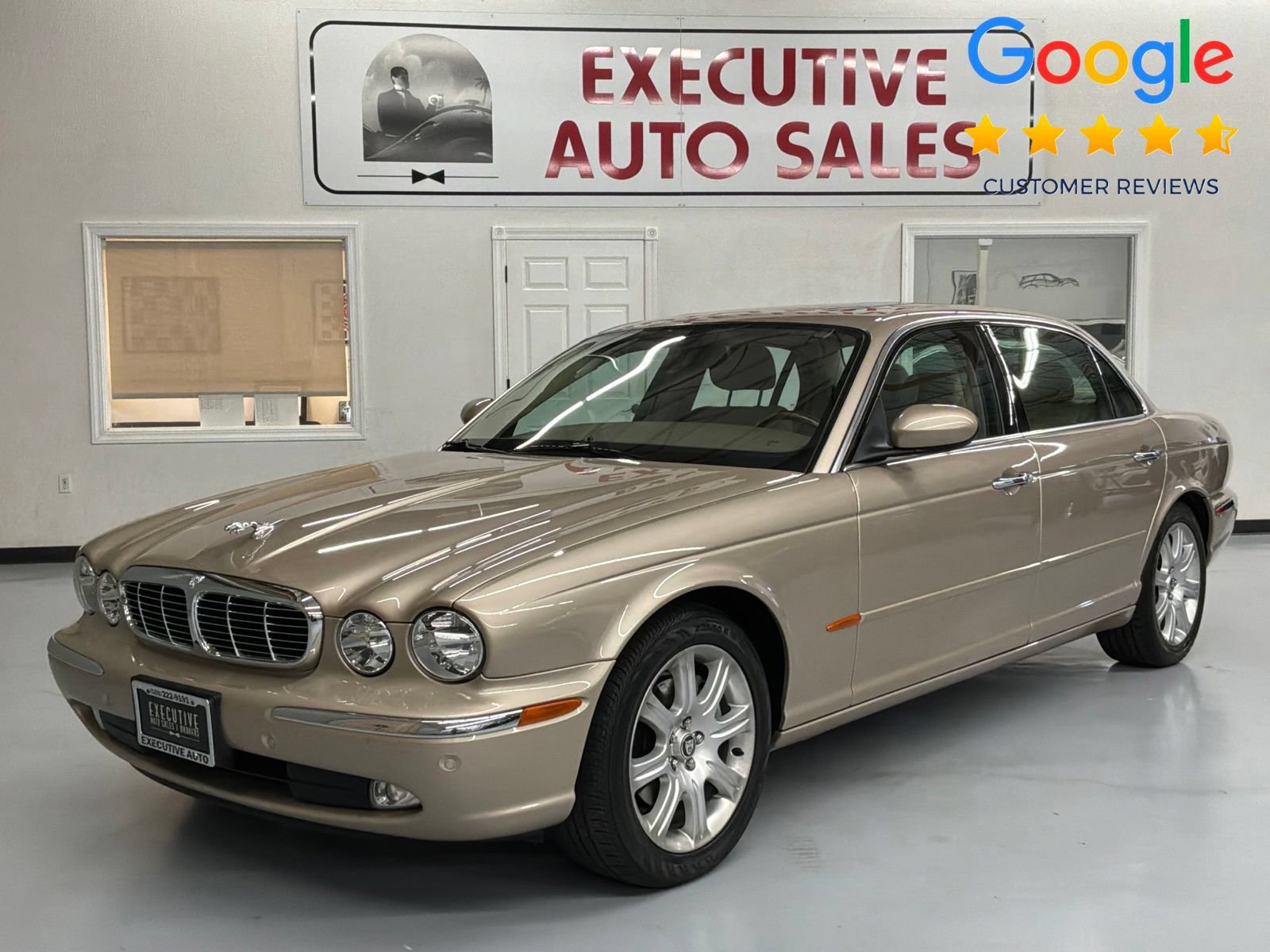 Used 2005 Jaguar XJ8 RWD image 1