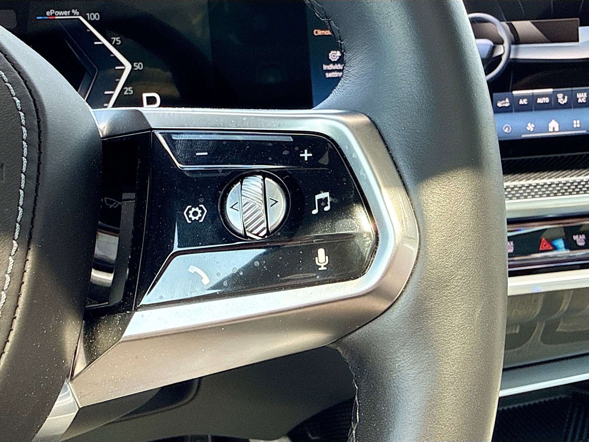 Used 2023 BMW i7 xDrive60 image 37