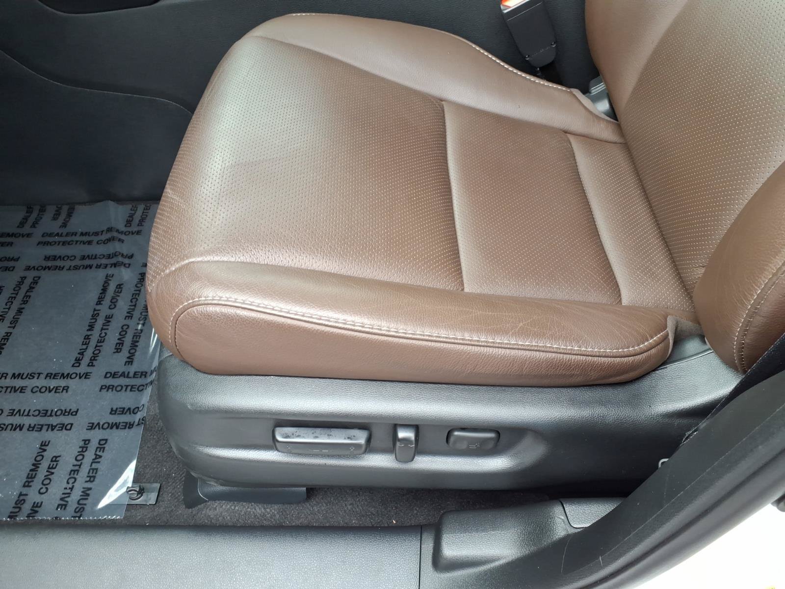 Certified 2025 Honda Passport EX-L image 16