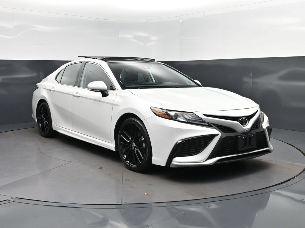 Used 2024 Toyota Camry XSE w/ Navigation Package AWD/4WD image 9