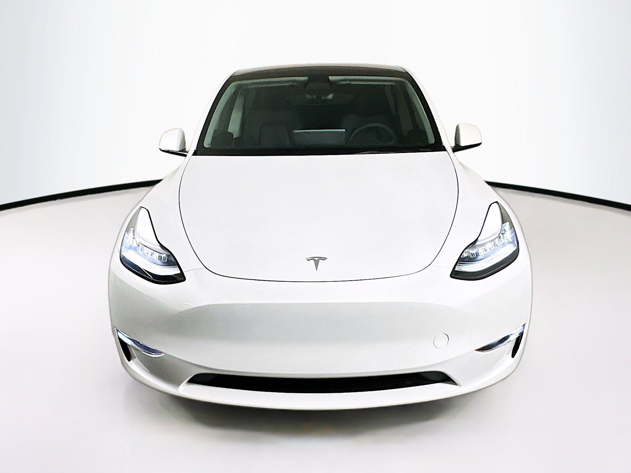 Used 2023 Tesla Model Y Long Range image 2