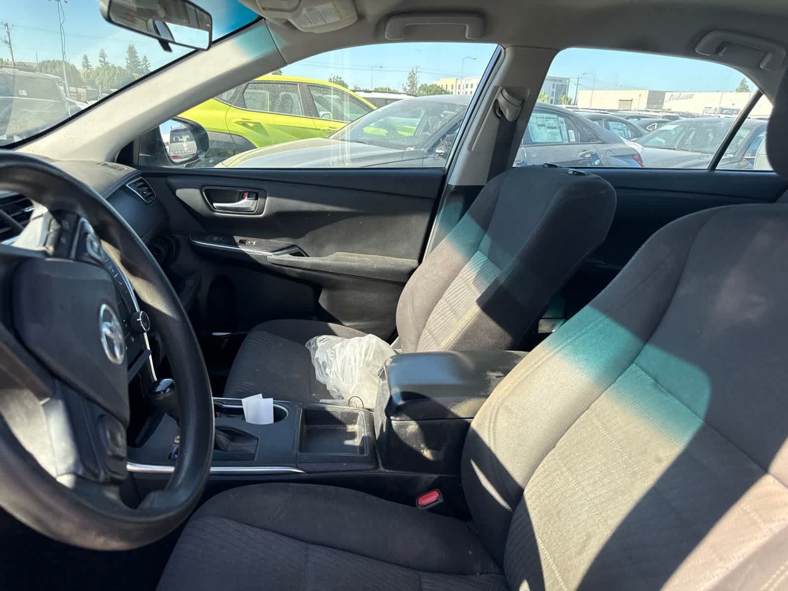 Used 2015 Toyota Camry LE FWD image 18