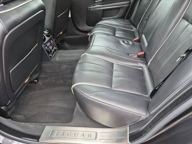 Used 2012 Jaguar XJ L RWD image 21