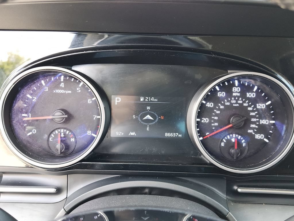 Used 2022 Kia Carnival SX FWD image 32
