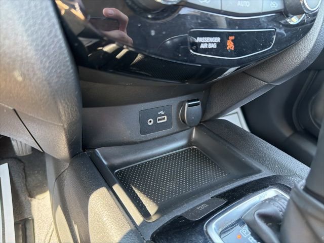 Used 2020 Nissan Rogue SV image 24