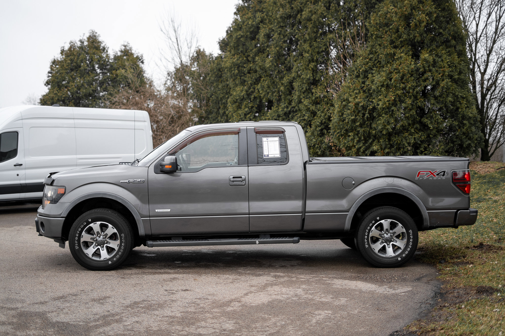 Used 2014 Ford F150 FX4 w/ Equipment Group 402A Luxury AWD/4WD image 9