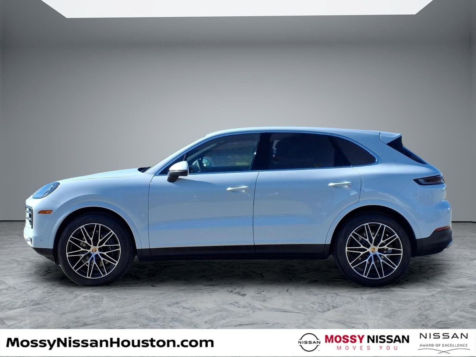 Used 2025 Porsche Cayenne image 5