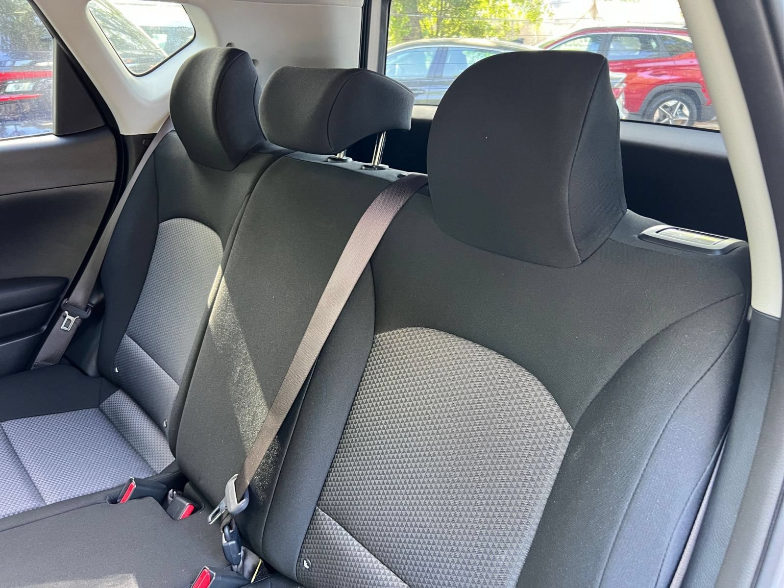 Used 2025 Kia Soul LX w/ LX Technology Package FWD image 35