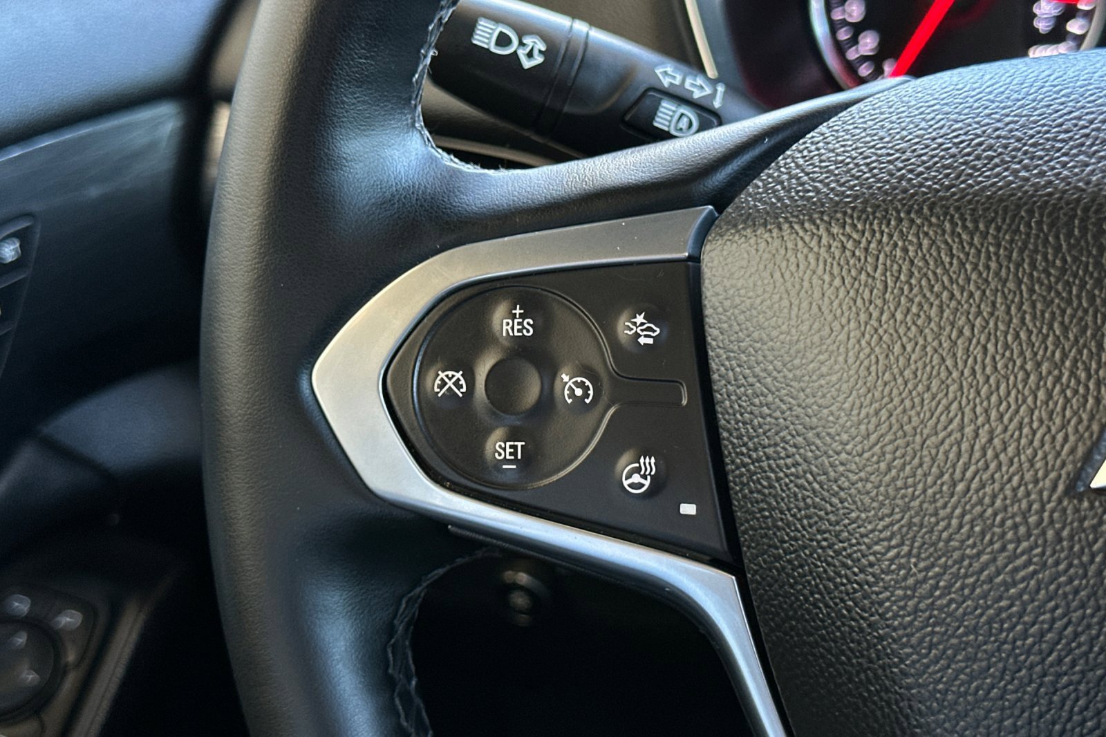 Certified 2023 Chevrolet Traverse High Country image 33