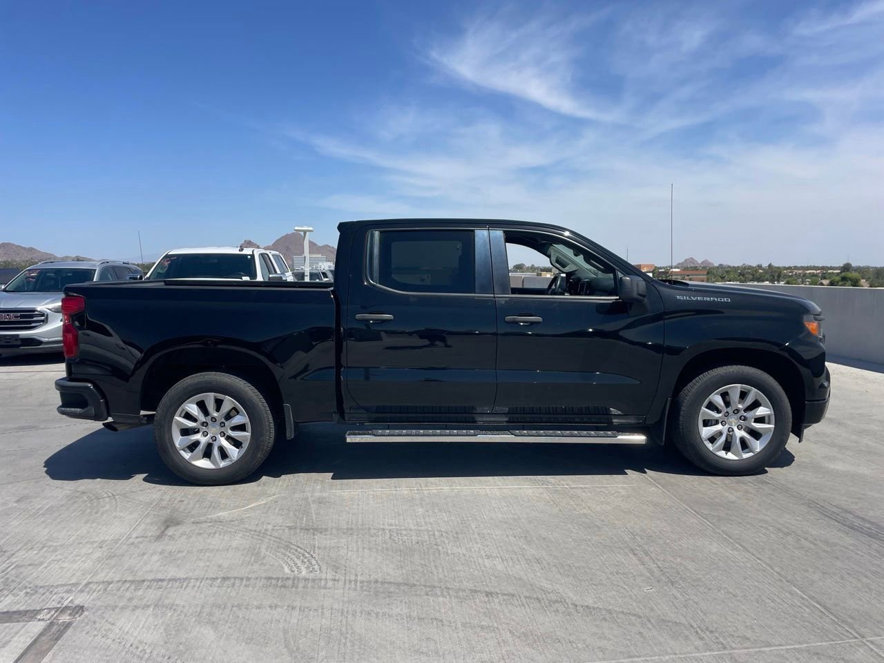 Used 2022 Chevrolet Silverado 1500 Custom RWD image 3