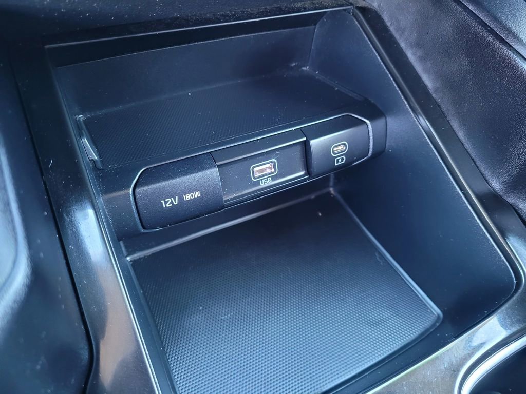 Used 2024 Kia Telluride LX image 13