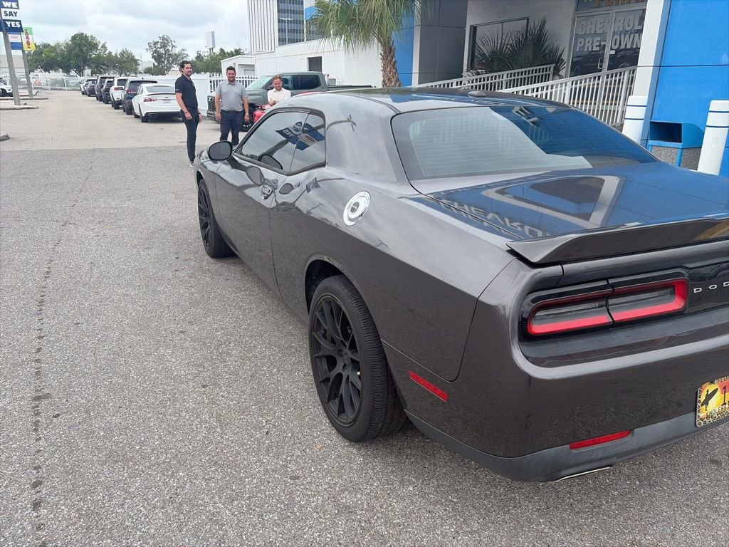 Used 2018 Dodge Challenger SXT RWD image 8