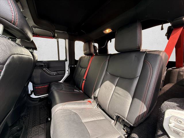 Used 2017 Jeep Wrangler Unlimited Rubicon AWD/4WD image 12