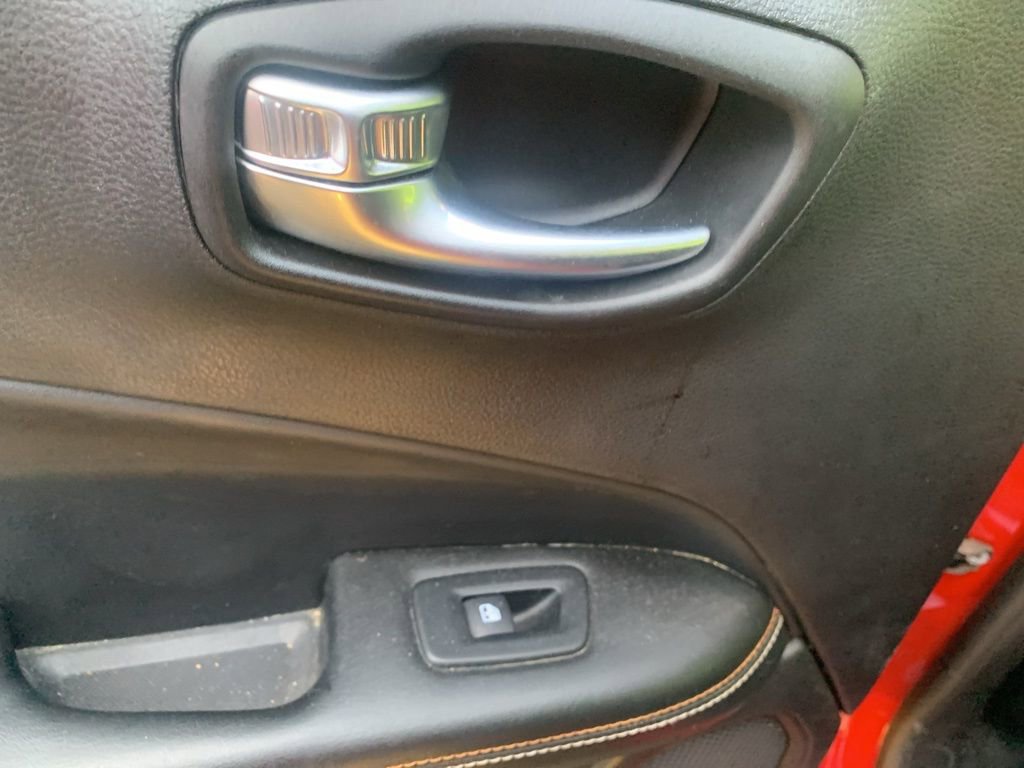 Used 2018 Jeep Compass Latitude w/ Popular Equipment Group image 22