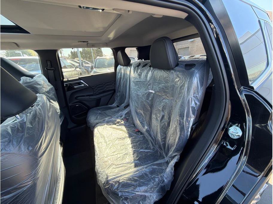 New 2026 Mitsubishi Outlander SEL FWD image 20