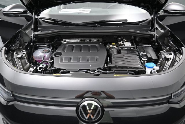 New 2026 Volkswagen Tiguan SE FWD image 15
