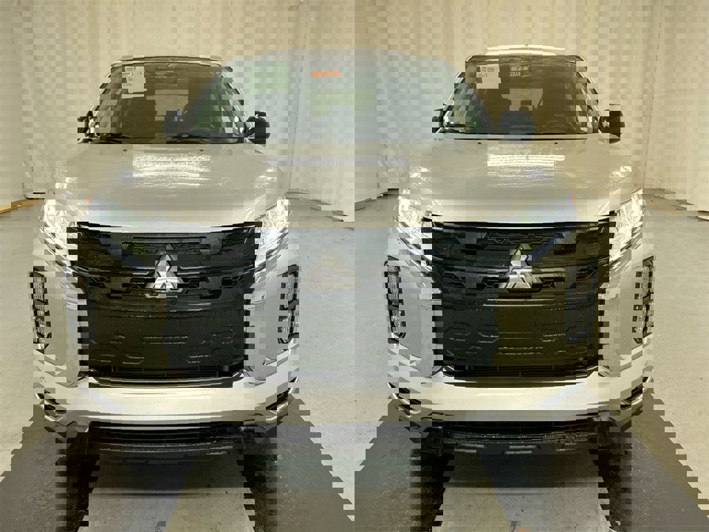 New 2025 Mitsubishi Outlander Sport LE image 3