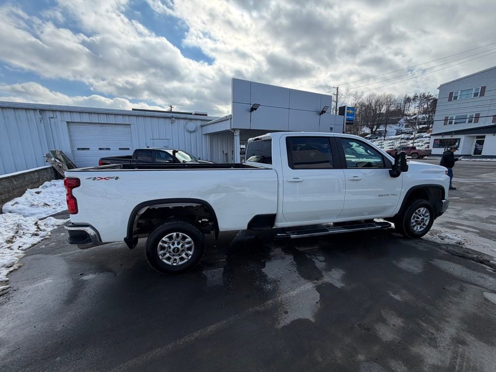 Used 2025 Chevrolet Silverado 2500 LT w/ Convenience Package image 6