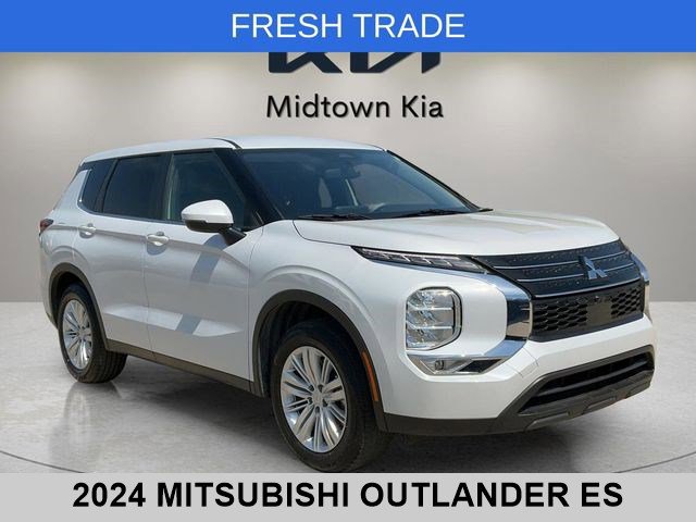 Used 2024 Mitsubishi Outlander ES