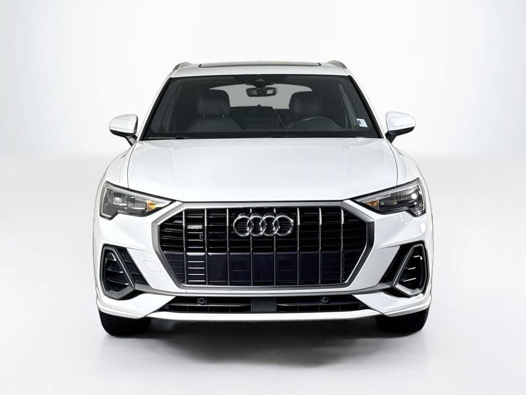 Used 2020 Audi Q3 2.0T Premium w/ Convenience Package AWD/4WD image 8