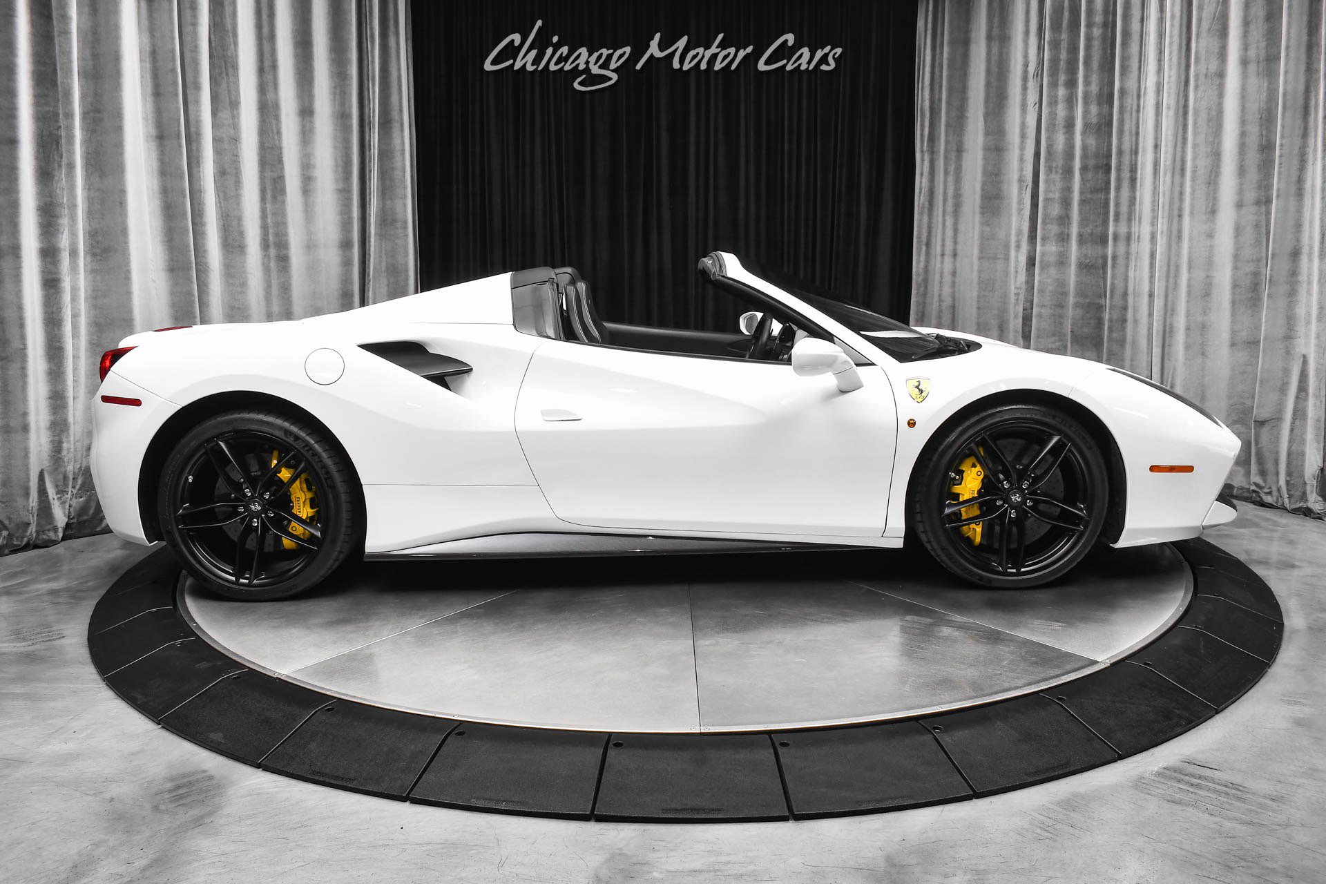 Used 2017 Ferrari 488 Spider image 48