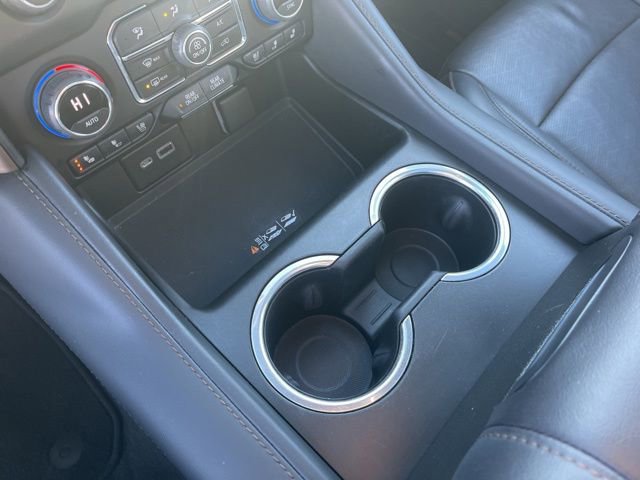 Used 2022 Chevrolet Suburban High Country image 28