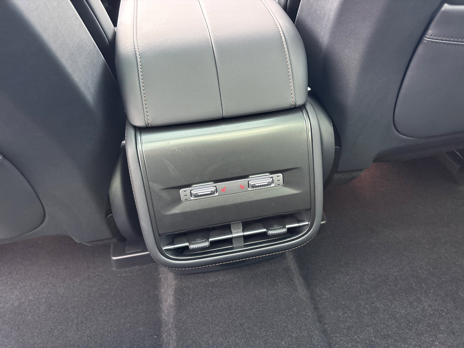 New 2026 Lincoln Nautilus Premier w/ Equipment Group 102A image 34