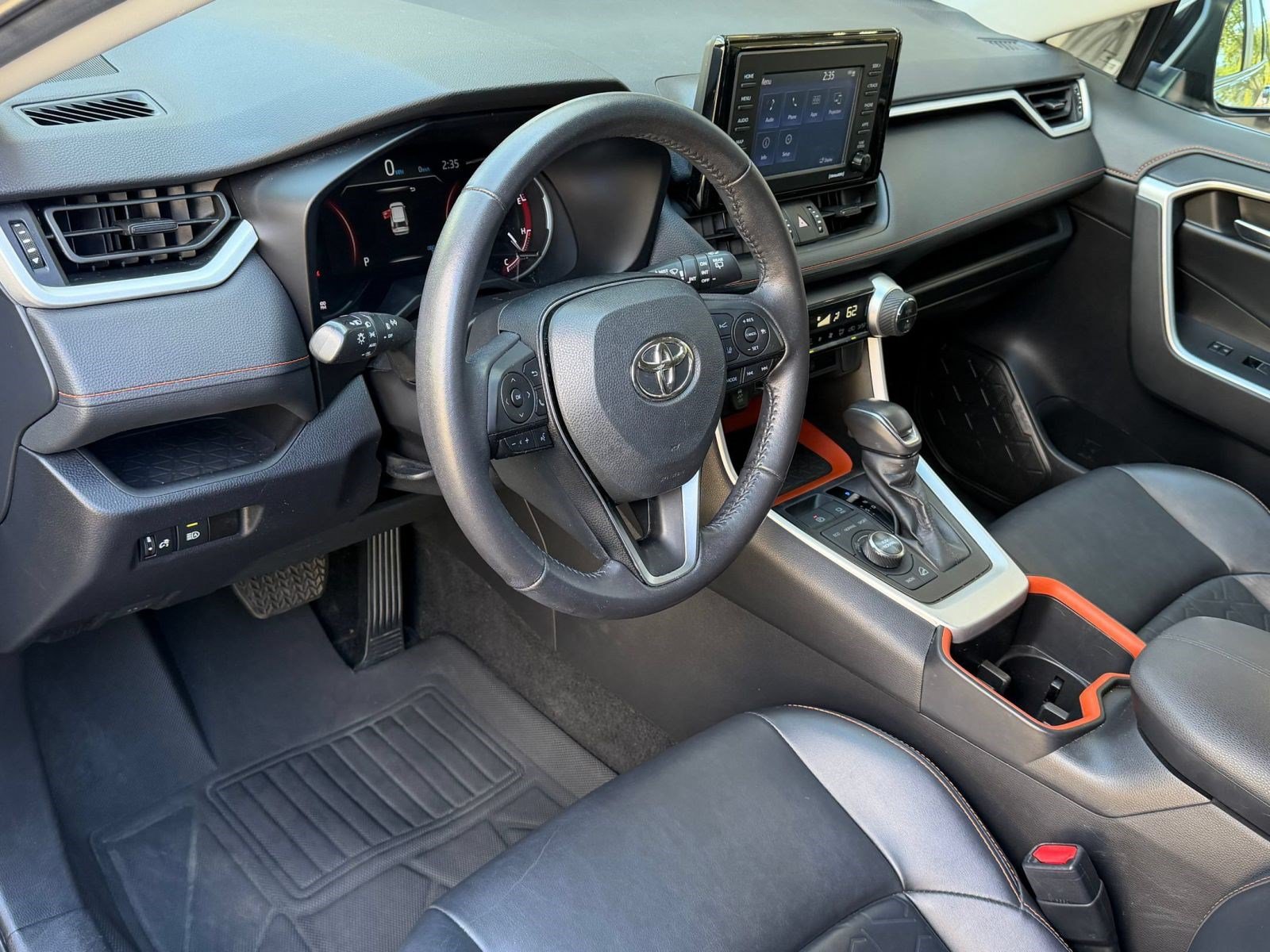 Used 2022 Toyota RAV4 Adventure AWD/4WD image 4