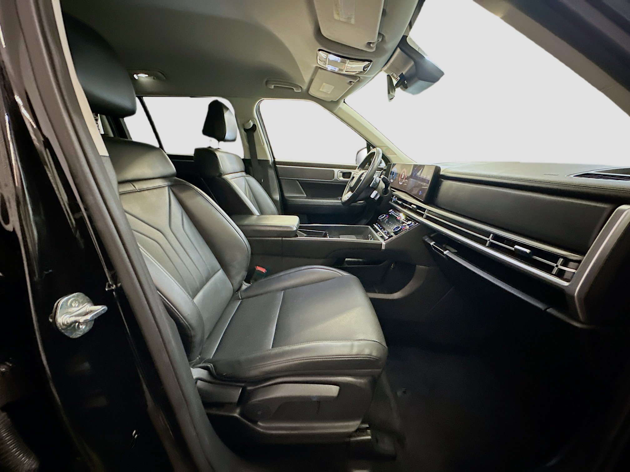 Used 2025 Hyundai Santa Fe SEL image 33